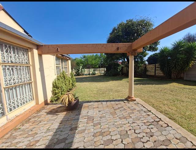 3 BEDROOM HOUSE FOR SALE IN WITFIELD